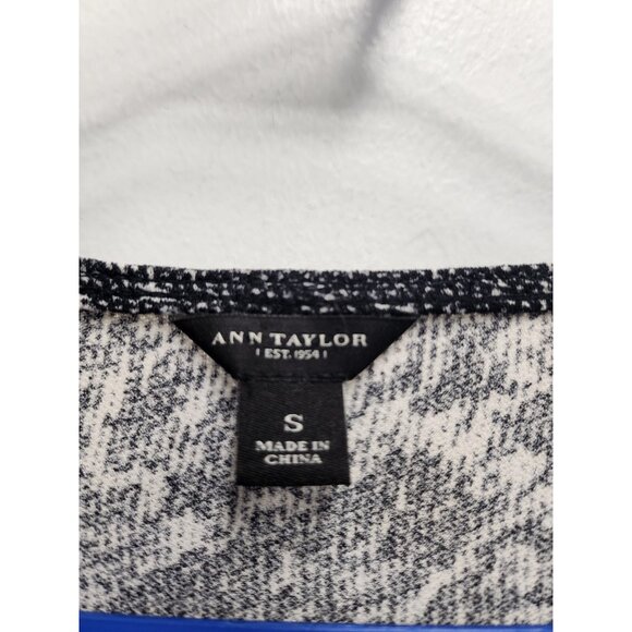 Ann Taylor Top Womens Small Black White Paisley Long Sleeves Ruched Office - Picture 4 of 8